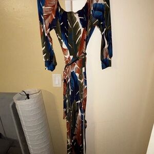 Fashion Nova Leaf Print Maxi Dress
